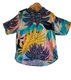 Tropical Tantrum Hawaiian Shirt Men's Sz L Island Resort Nature Vacation Travel